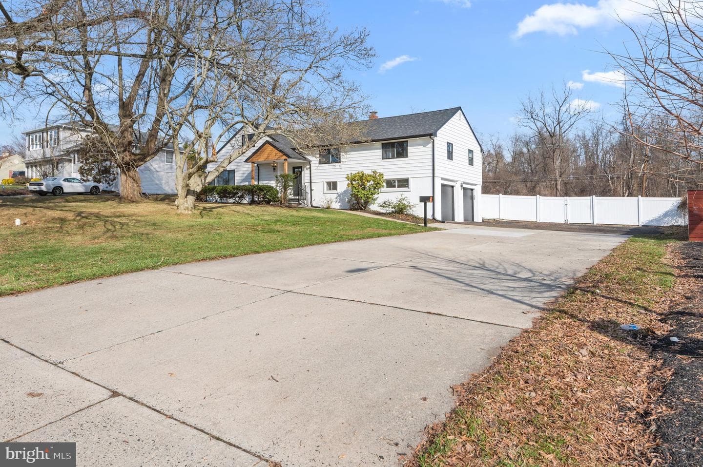 549 Austin Drive photo 3