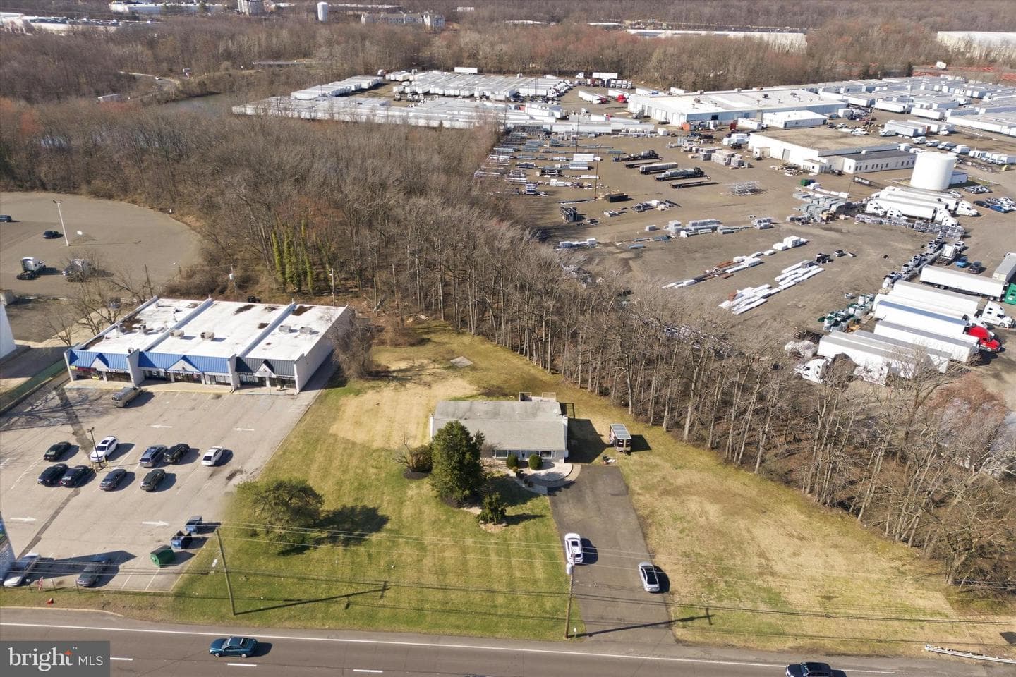 211 Lincoln Highway, Fairless Hills