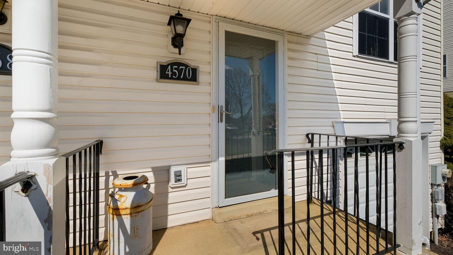 4570 Louise Saint Claire Dr photo 4