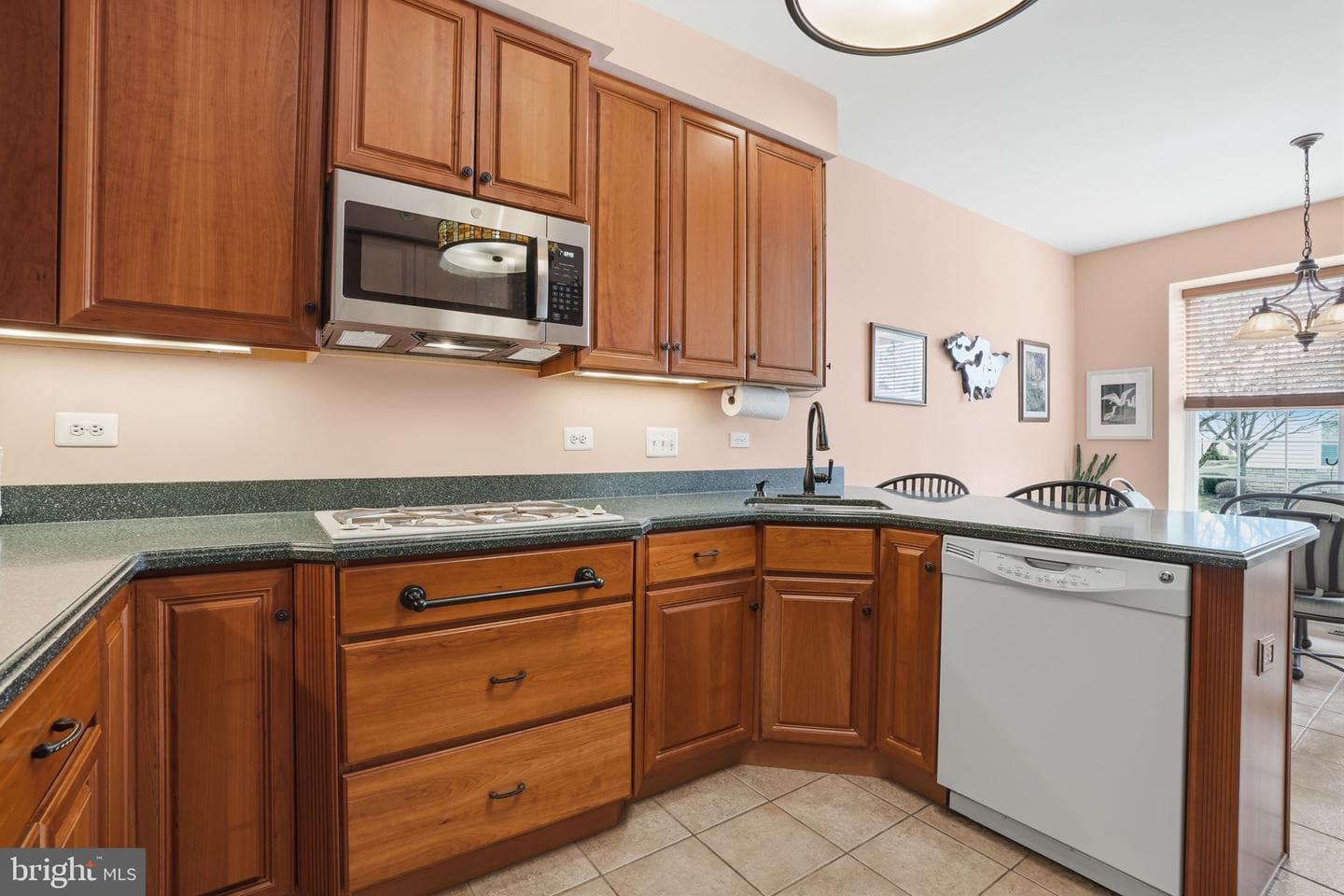 201 Canterbury Court #31 photo 11