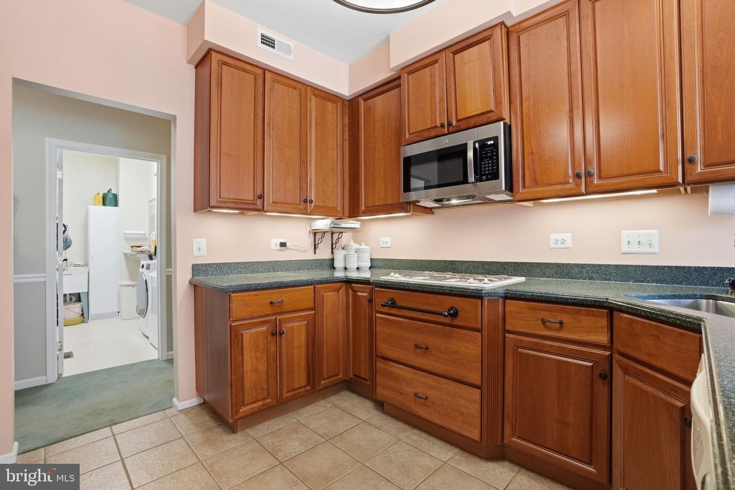 201 Canterbury Court #31 photo 15