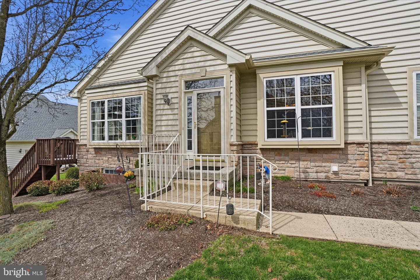 201 Canterbury Court #31 photo 3