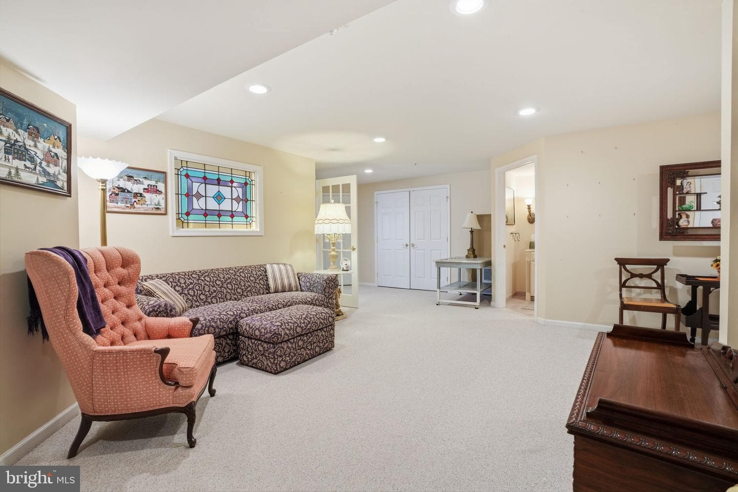 201 Canterbury Court #31 photo 32