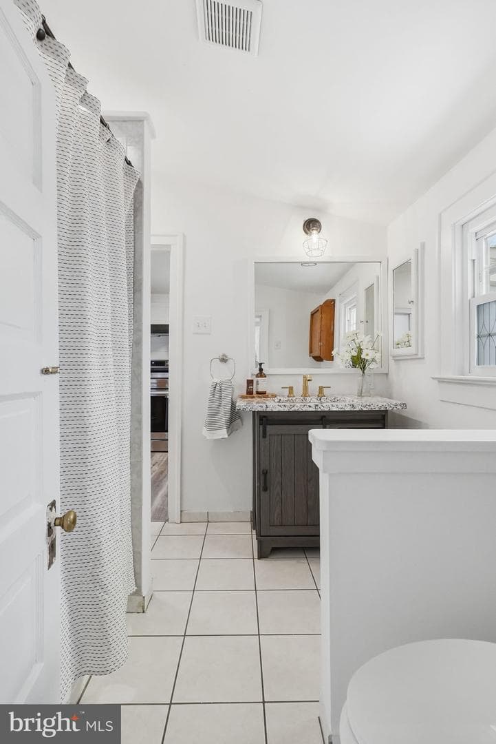 292 Walter Road photo 30