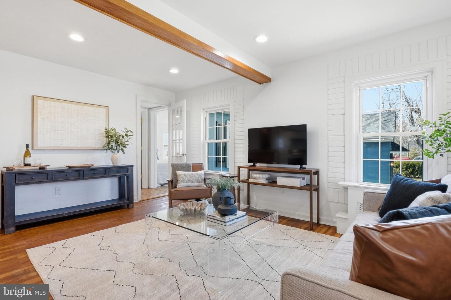 292 Walter Road photo 5