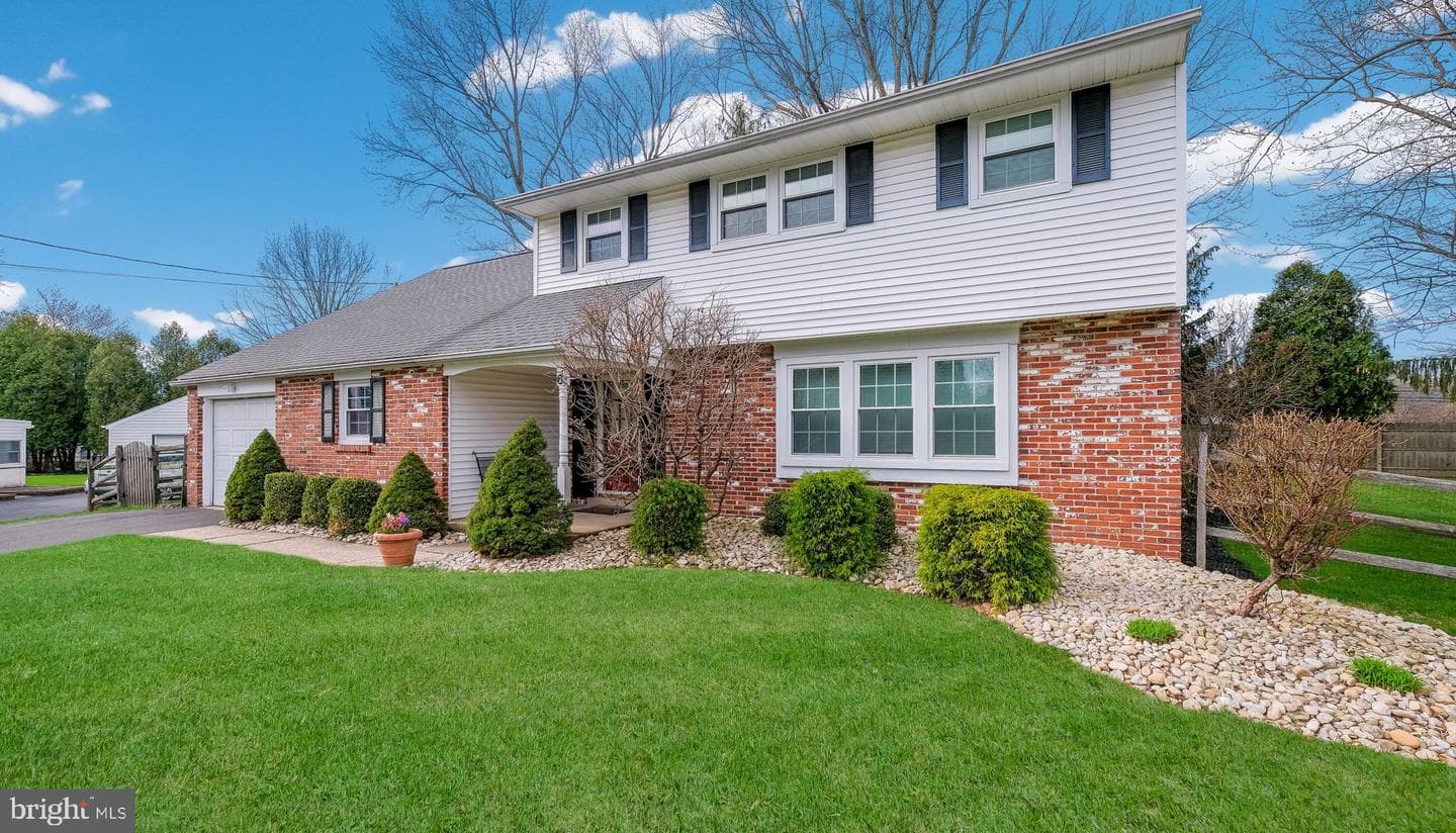 6 Hillcrest Circle photo 2