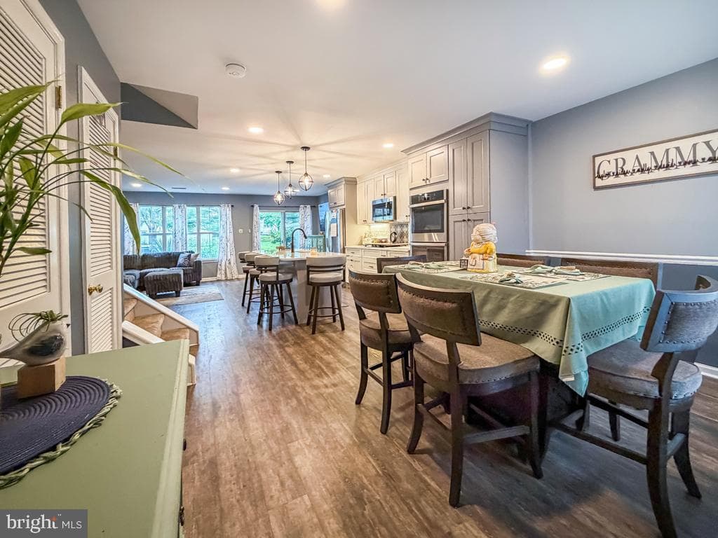 2203 Waterford Road photo 4
