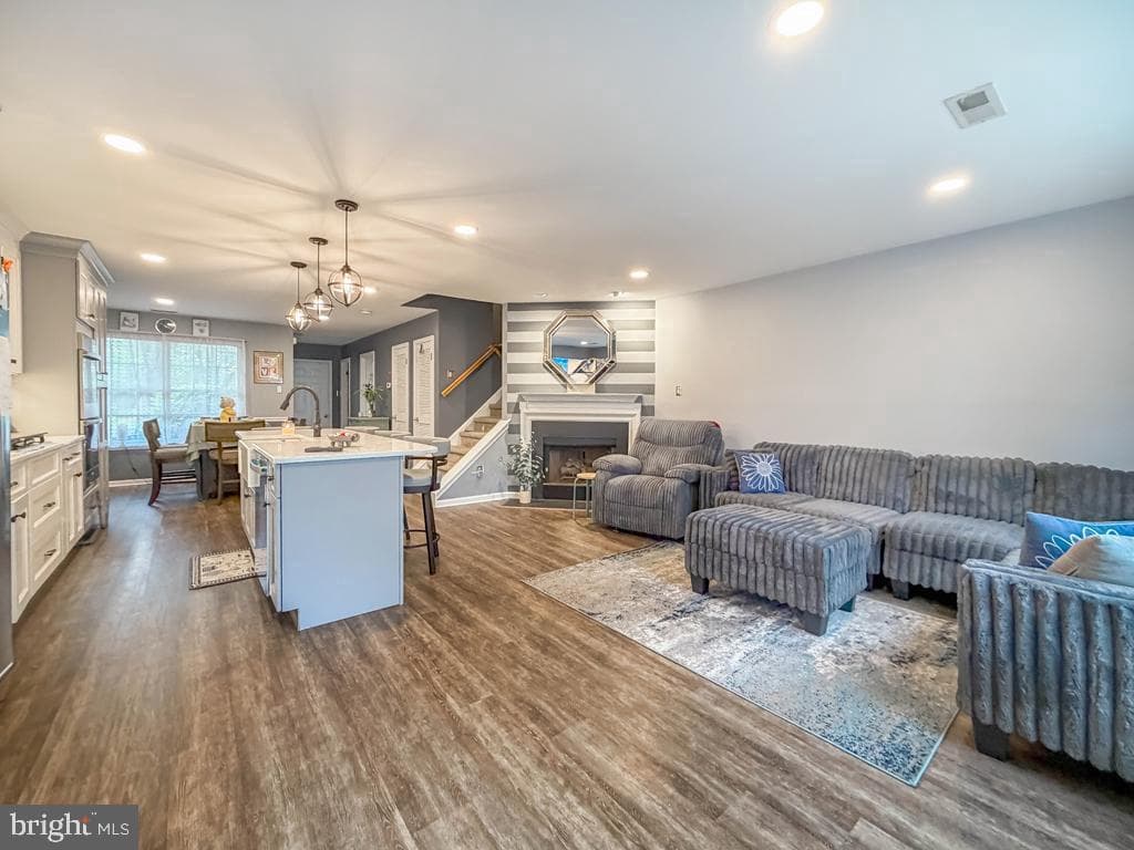2203 Waterford Road photo 5