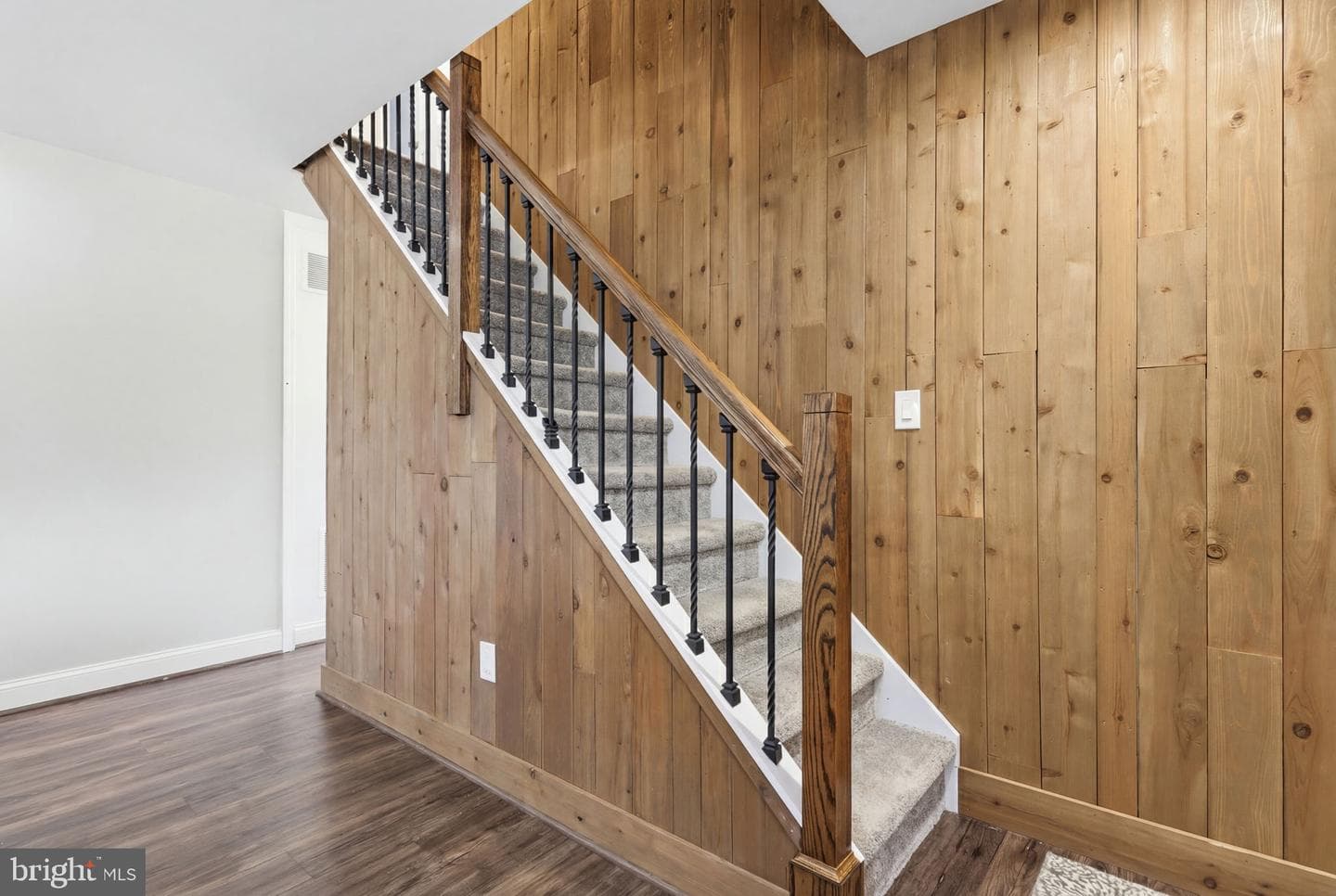 60 Lower Orchard Drive photo 4