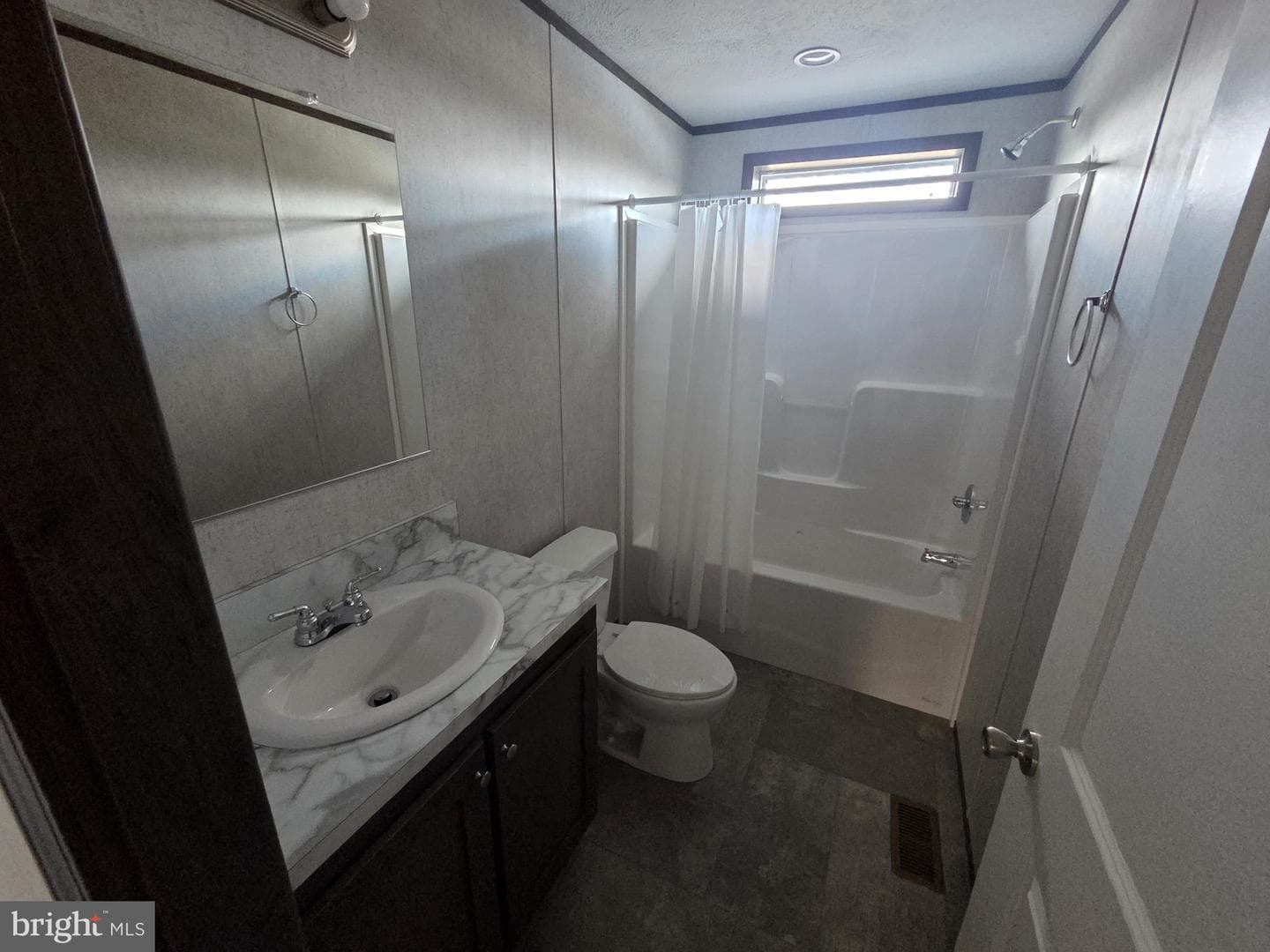 4 Woodedge Drive photo 12