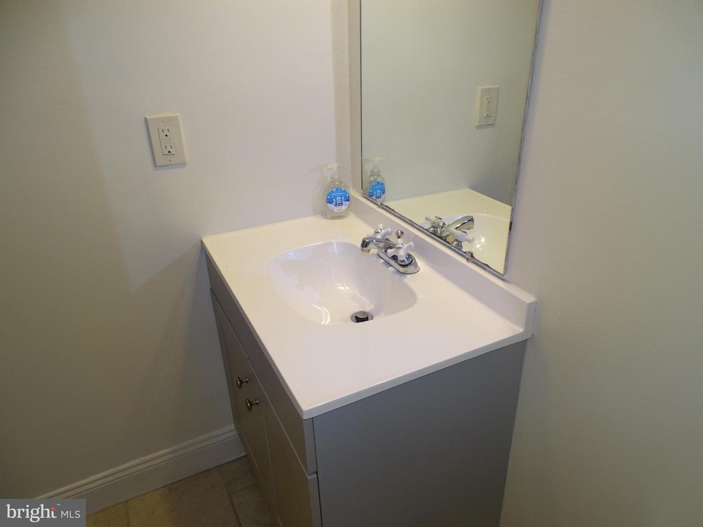 4902 Oxford Court photo 11