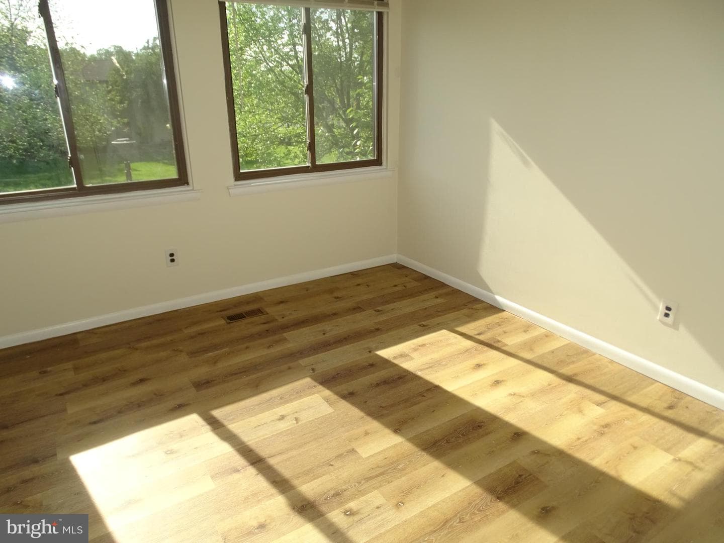 4902 Oxford Court photo 19