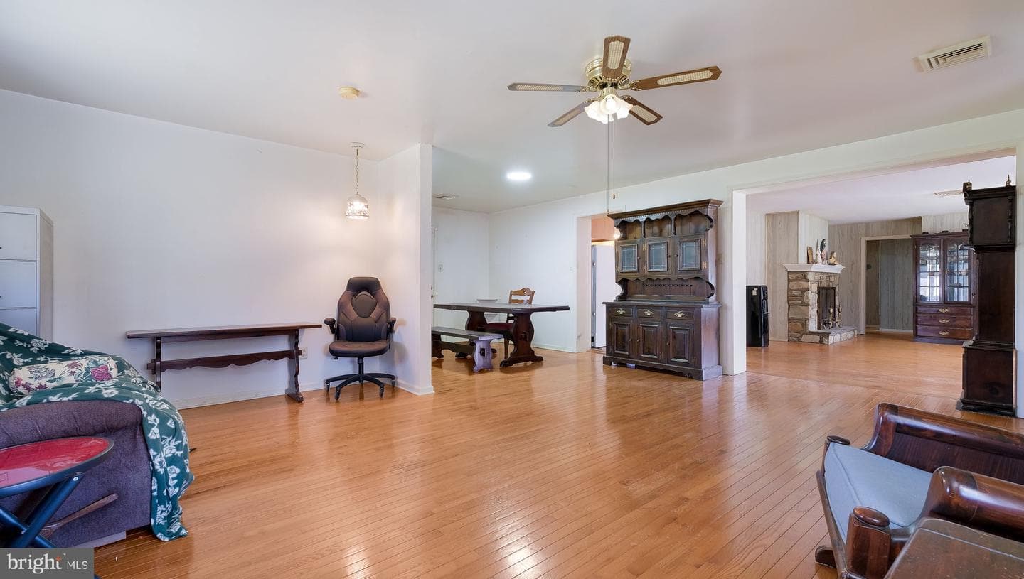 8 Village Drive photo 12