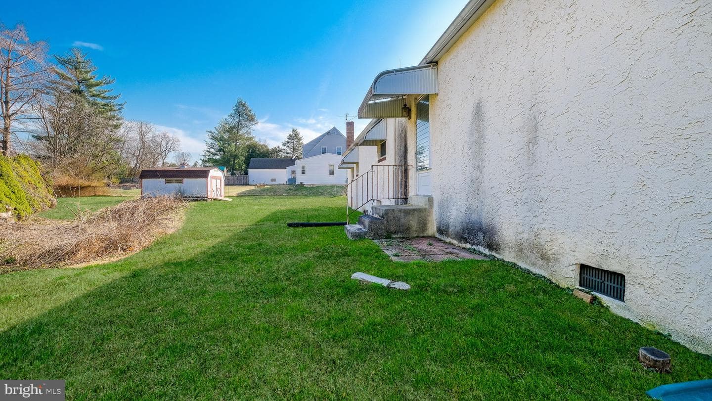 8 Village Drive photo 20