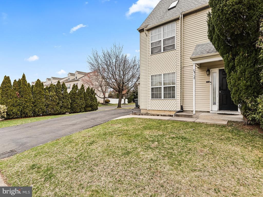 70 Sandybrook Drive photo 4