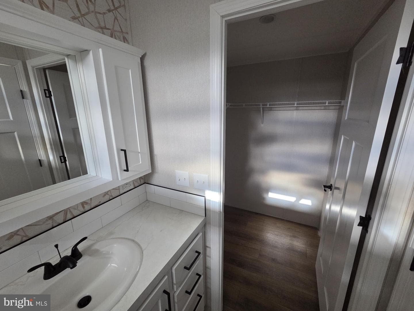 17 Shadywood Drive photo 8