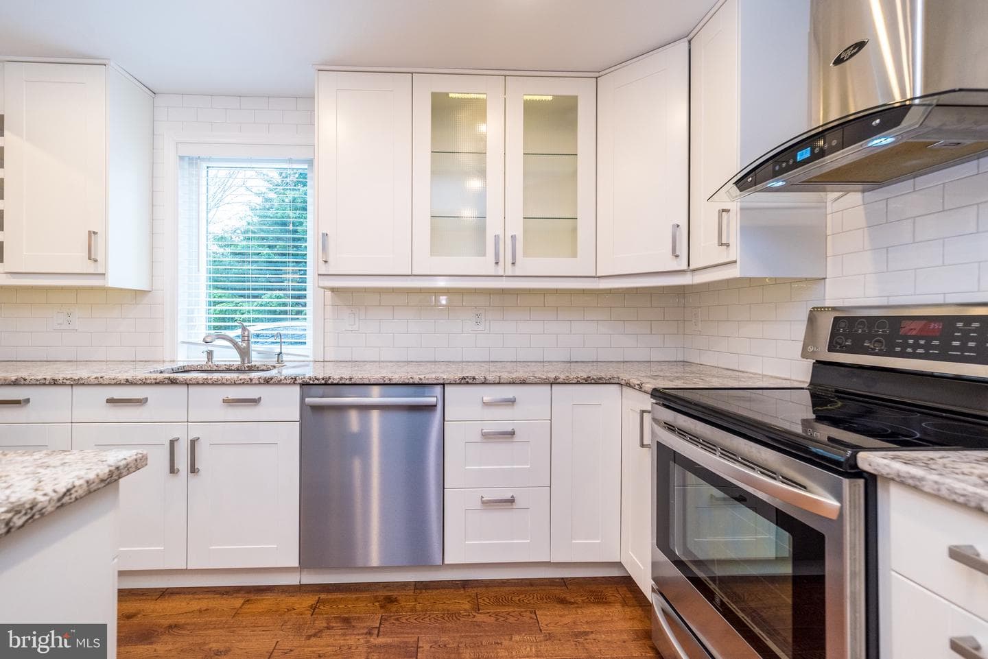 1630 Bonnie Brae Drive photo 37