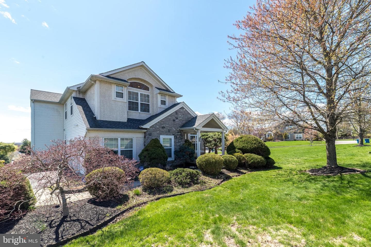 201 Summer Ridge Circle photo 4