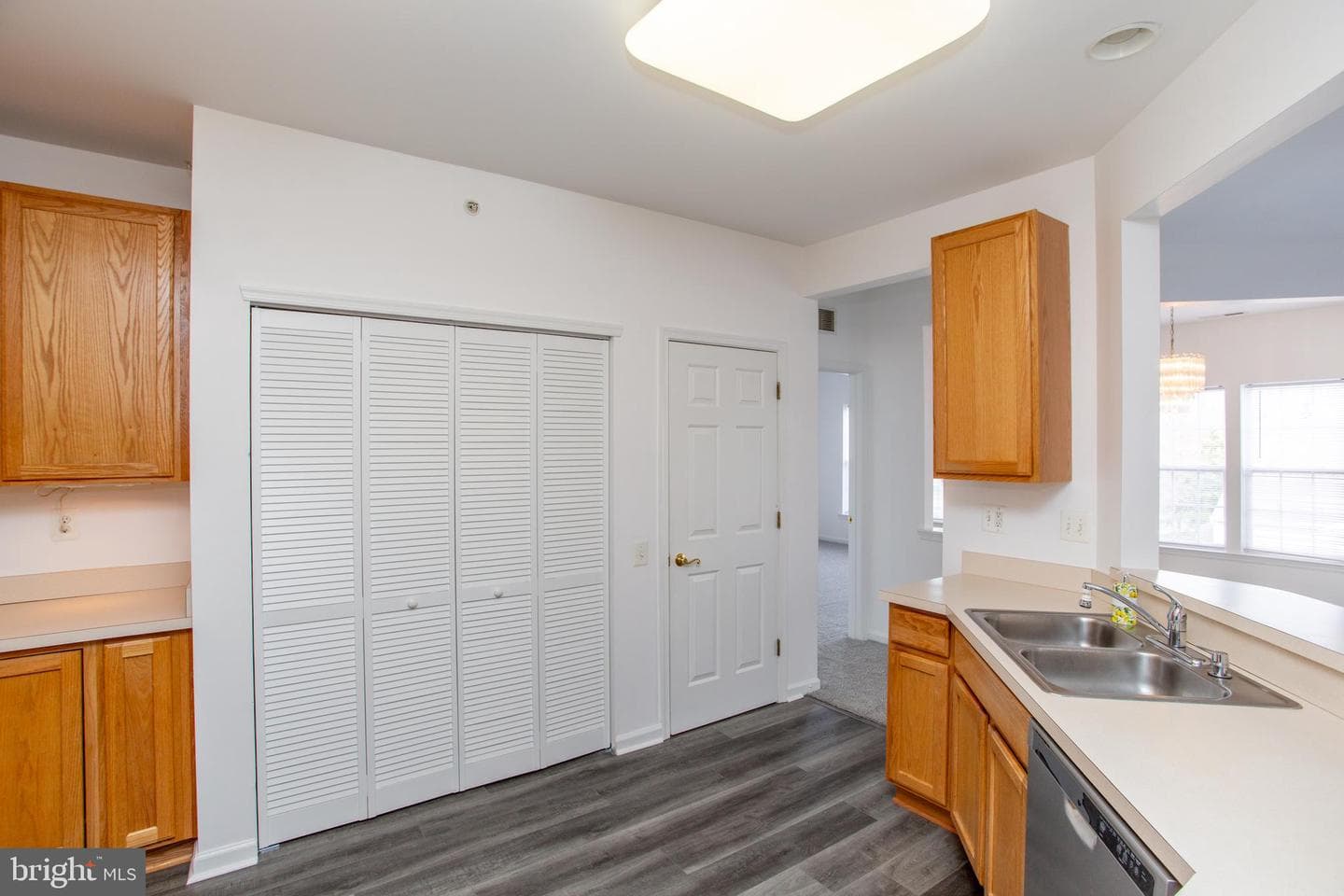 100 Beech Boulevard #204 photo 13