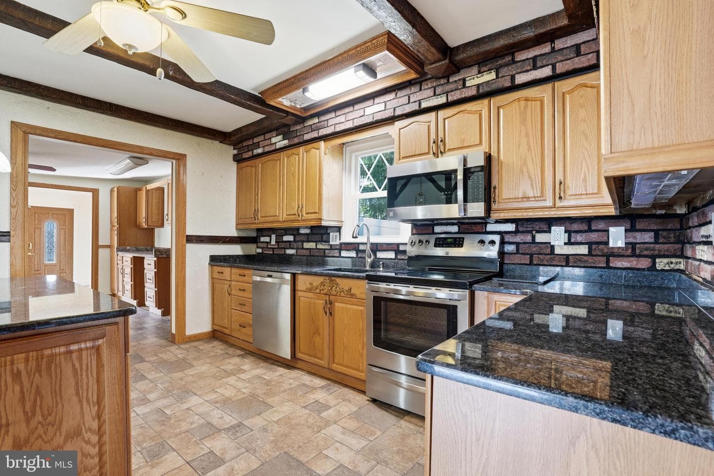 4820 Dara Faith Drive photo 7