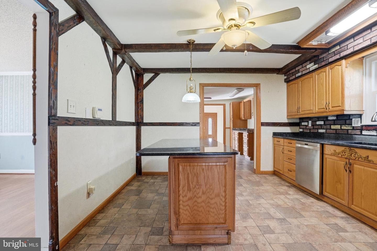 4820 Dara Faith Drive photo 9