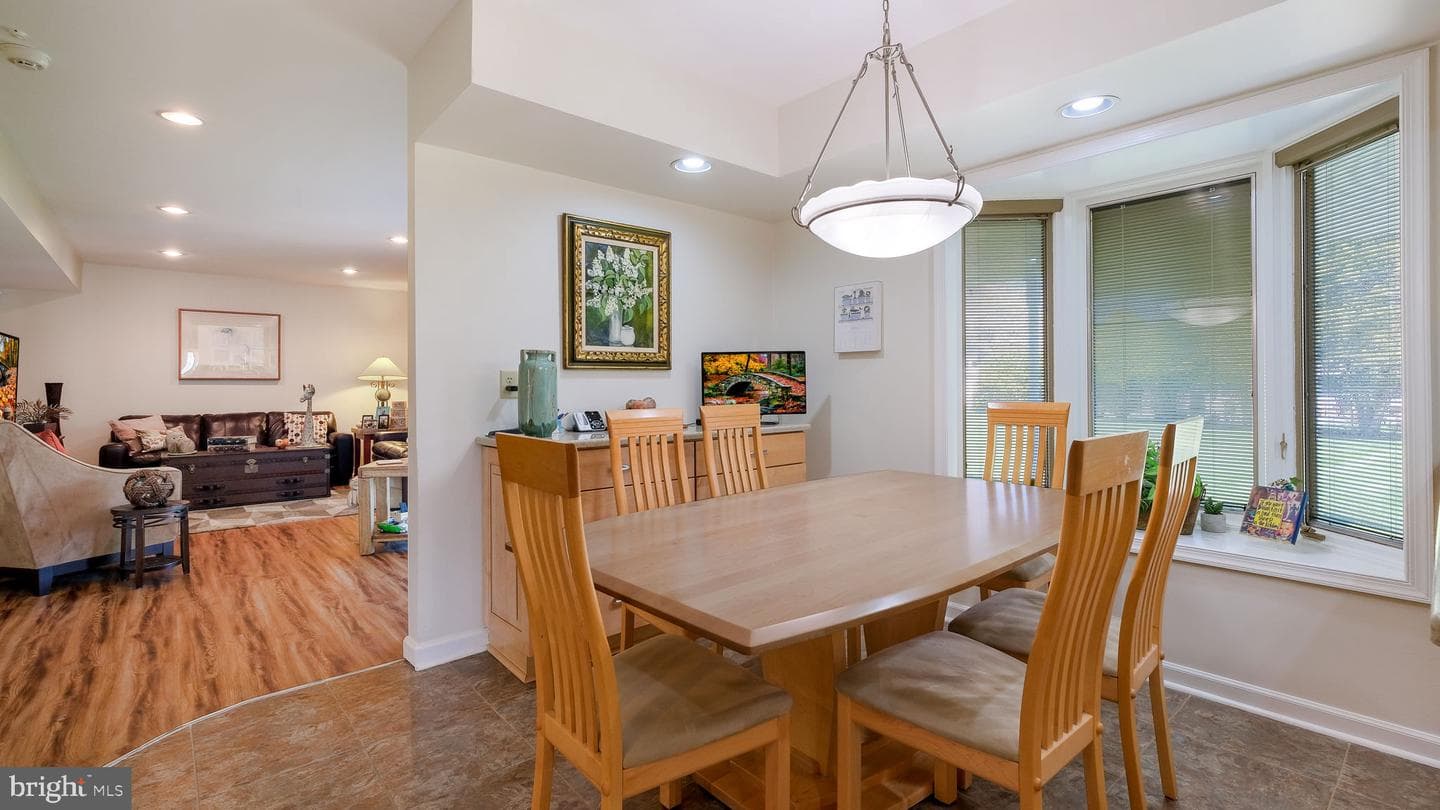 73 Springwood Drive photo 23