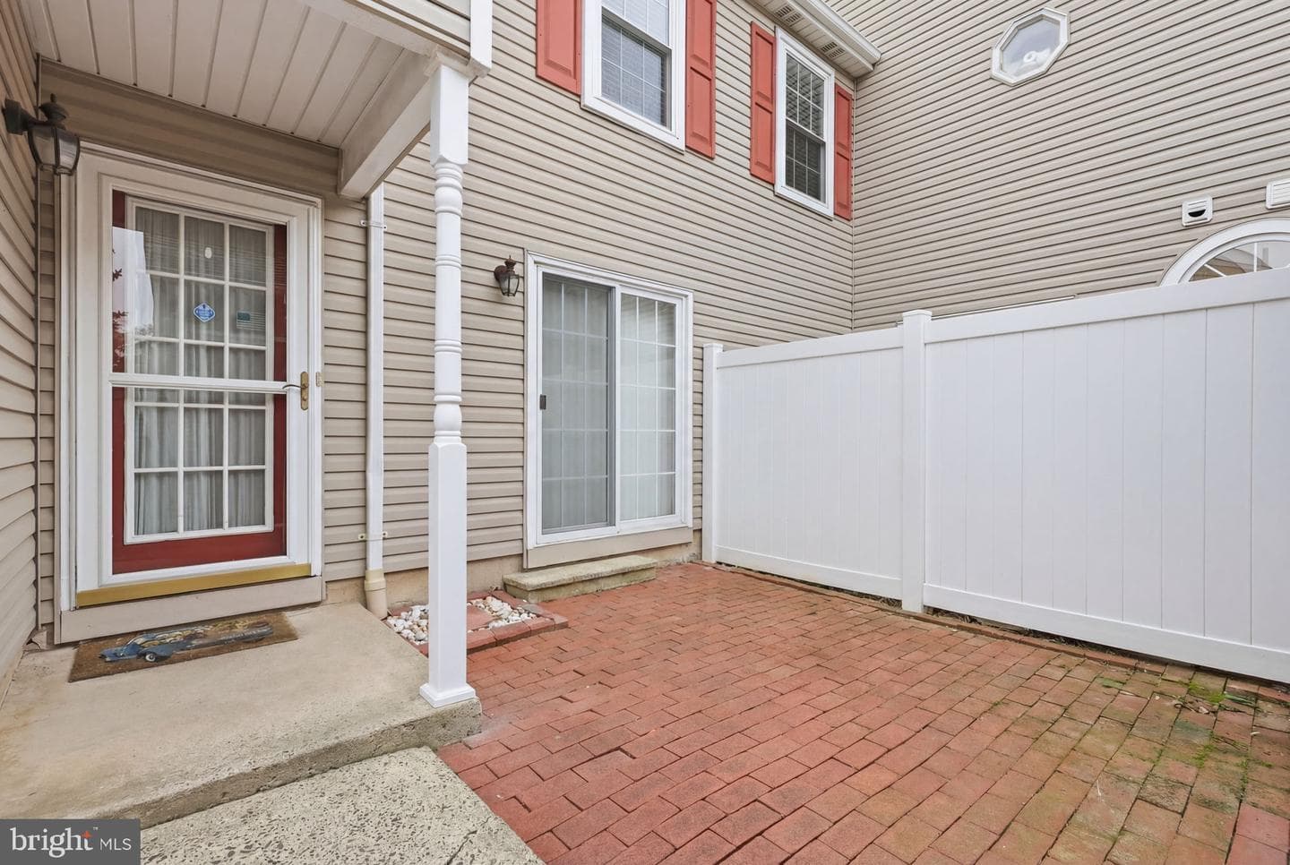 2105 Potters Place photo 3