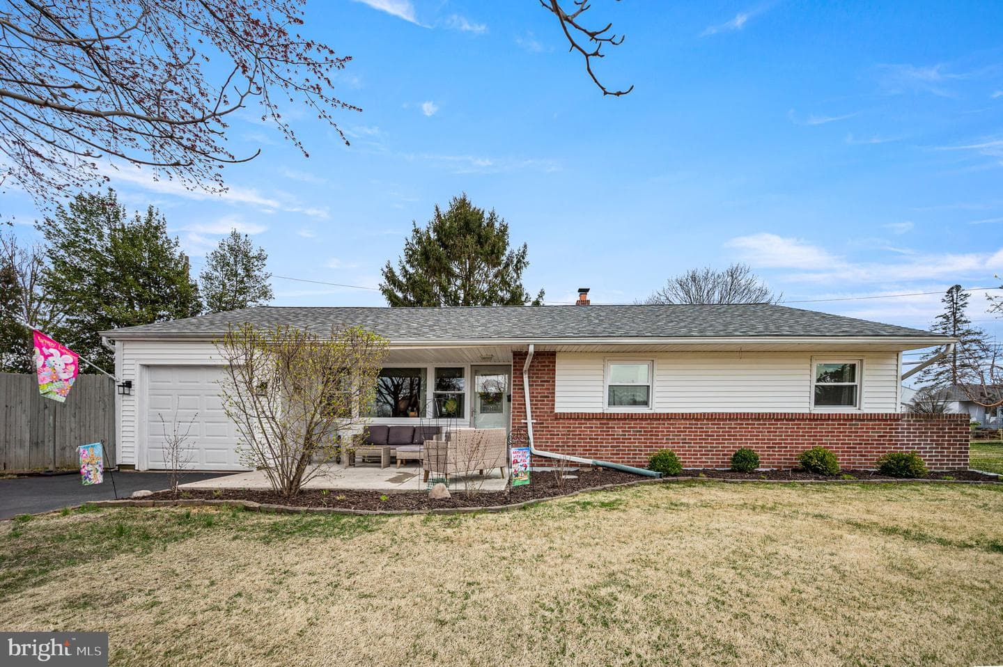 1303 Lacebark Street photo 2
