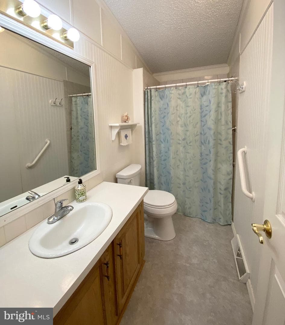 449 Grouse Court W photo 34