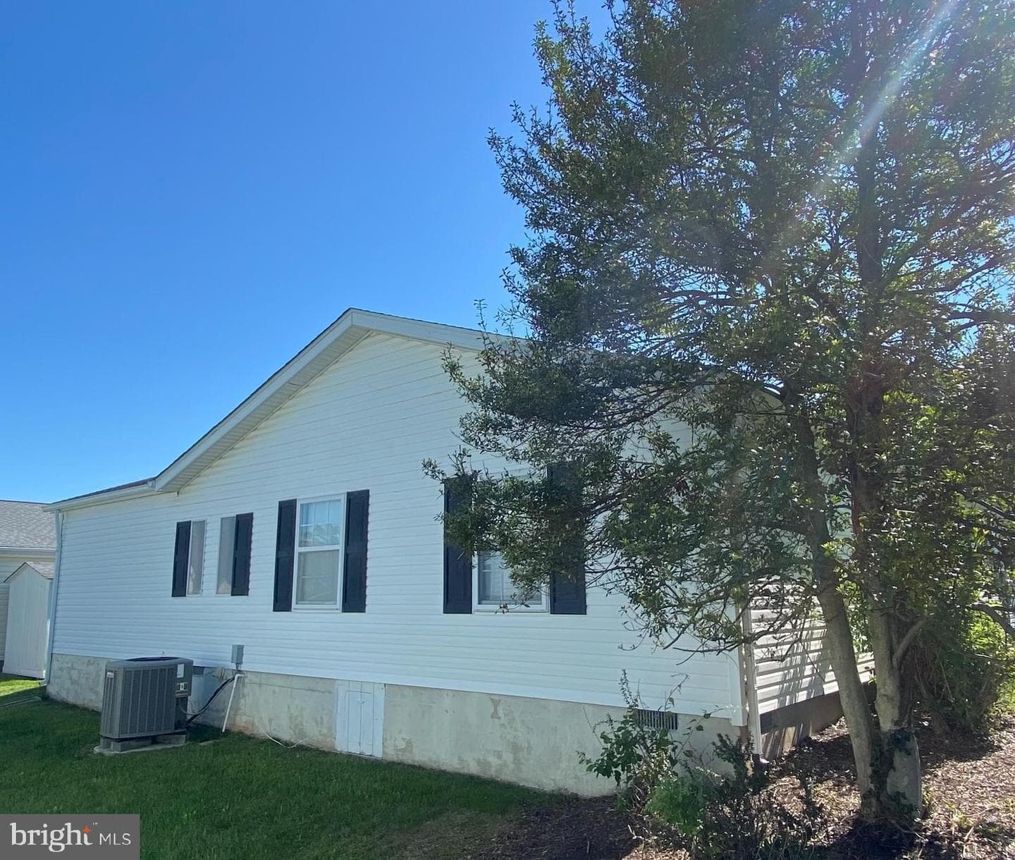 449 Grouse Court W photo 38