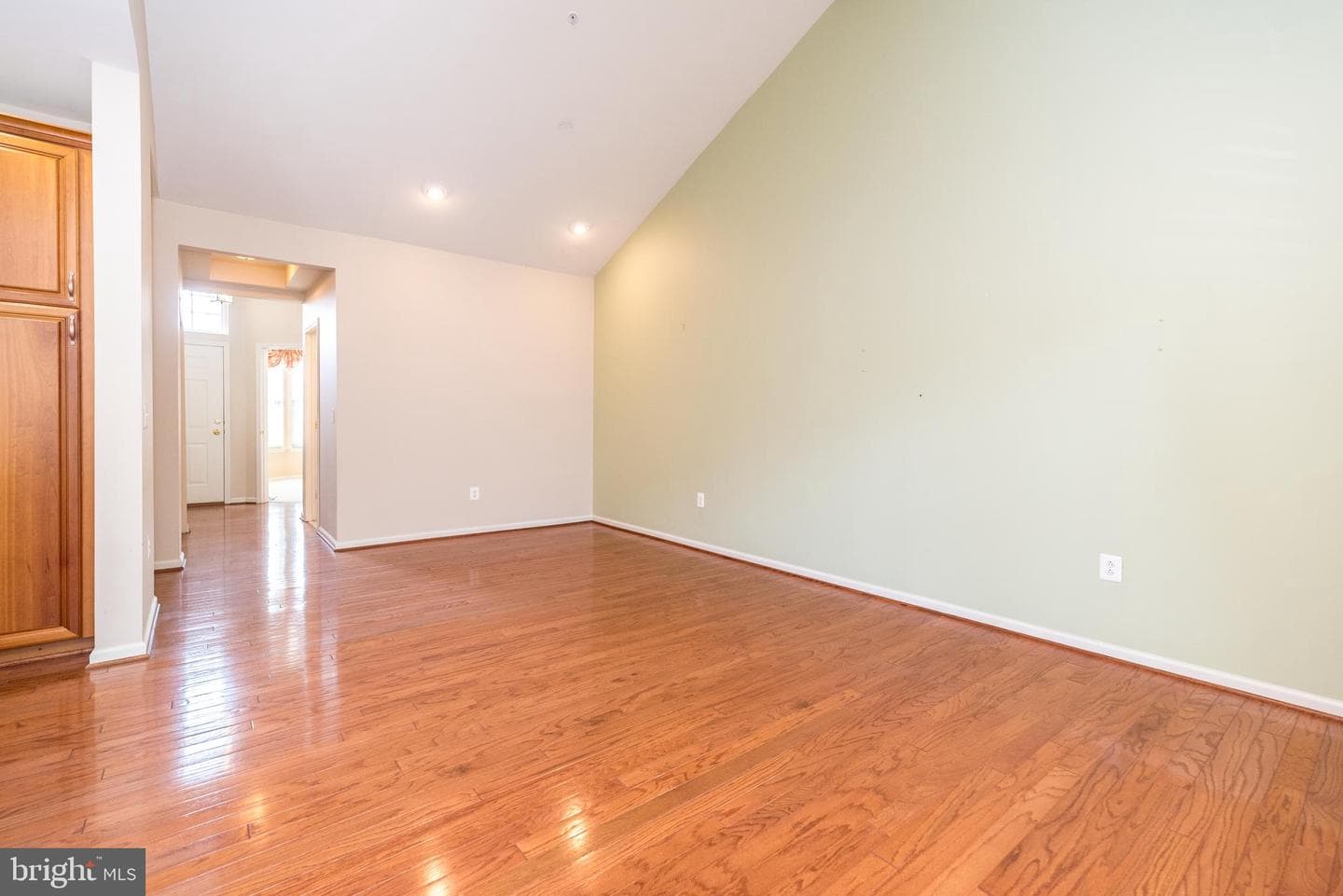 505 Plymouth Court photo 10