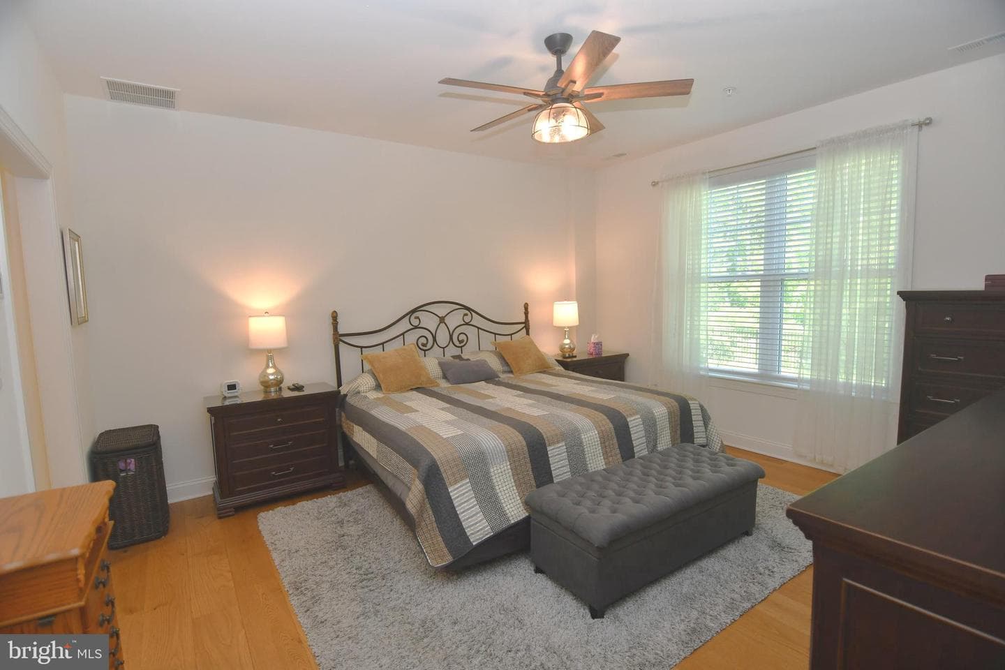 924 Holden Court photo 15