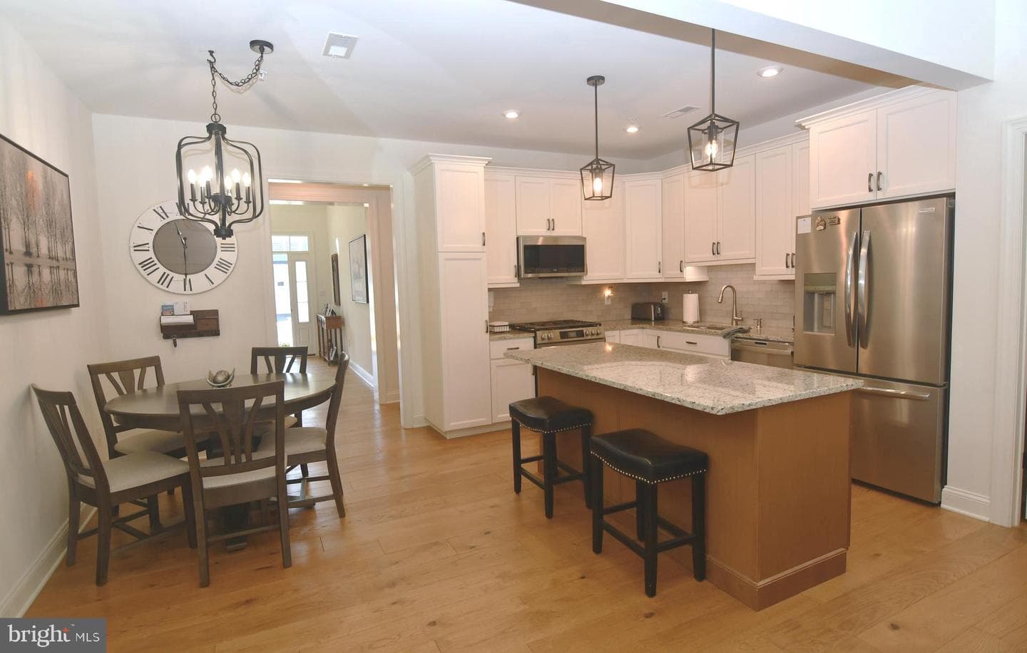924 Holden Court photo 8