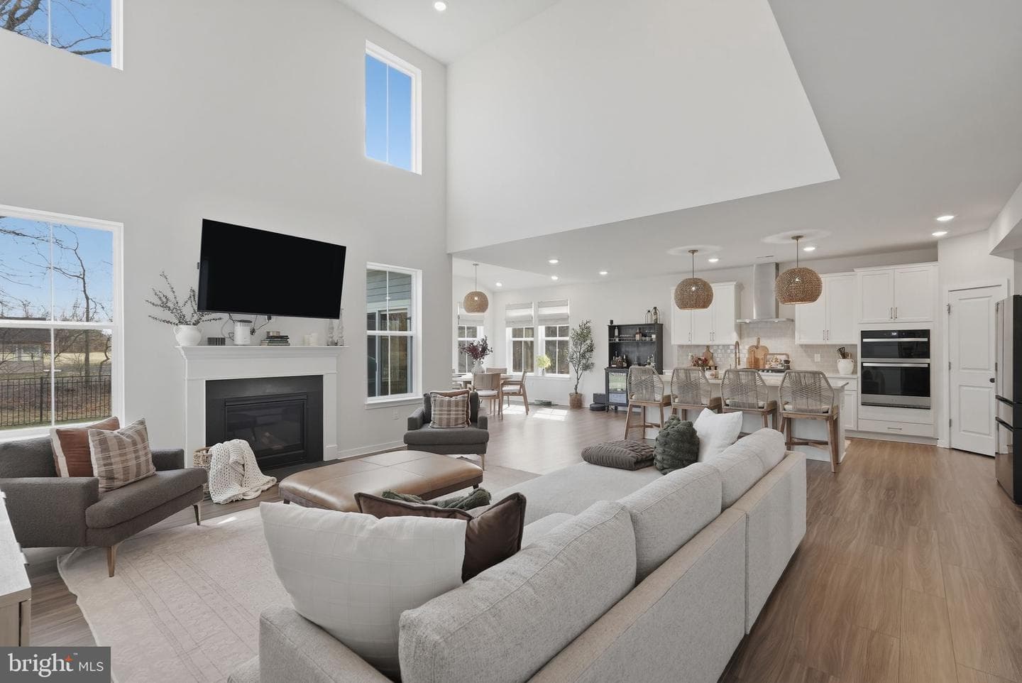 1017 Mariwill Drive photo 5