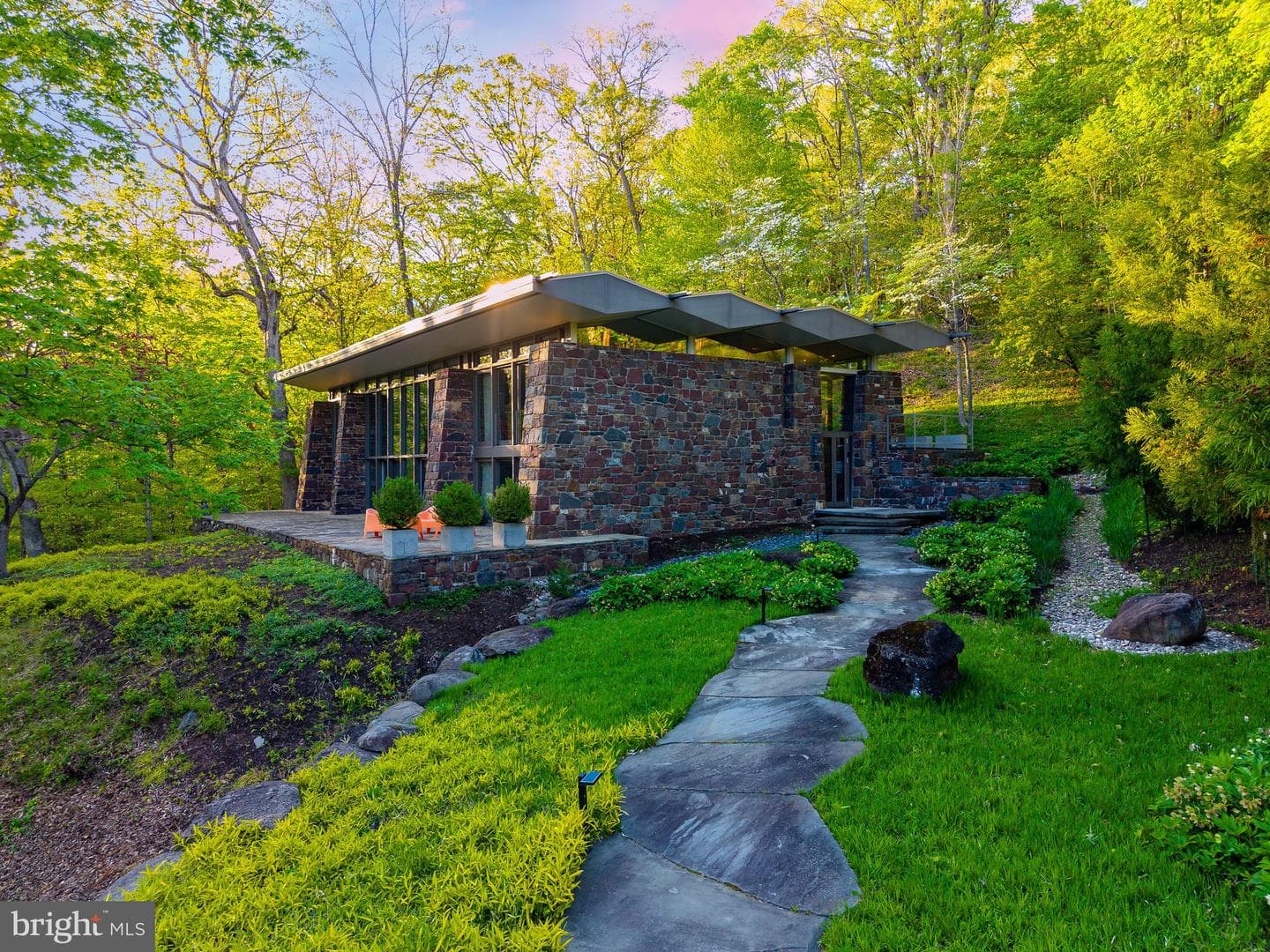 372 Brownsburg Road, Newtown