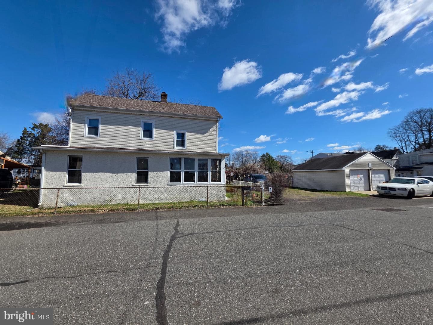 732 Brown Street photo 3