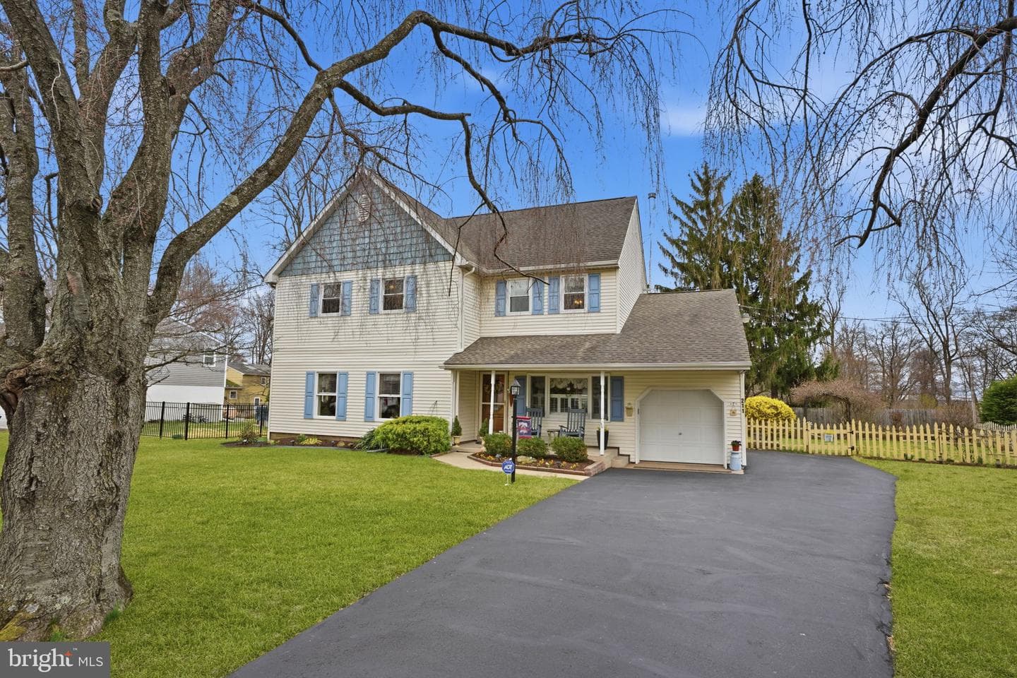 211 Longview Avenue photo 48