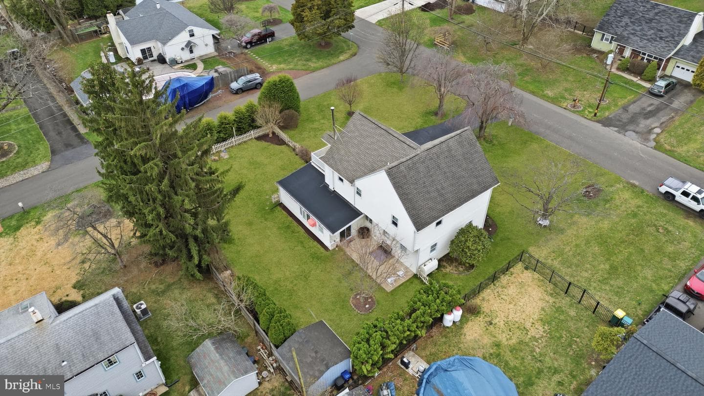 211 Longview Avenue photo 52