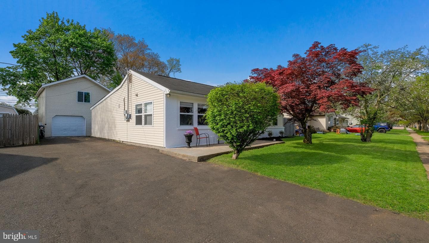 1706 Susan Avenue photo 3