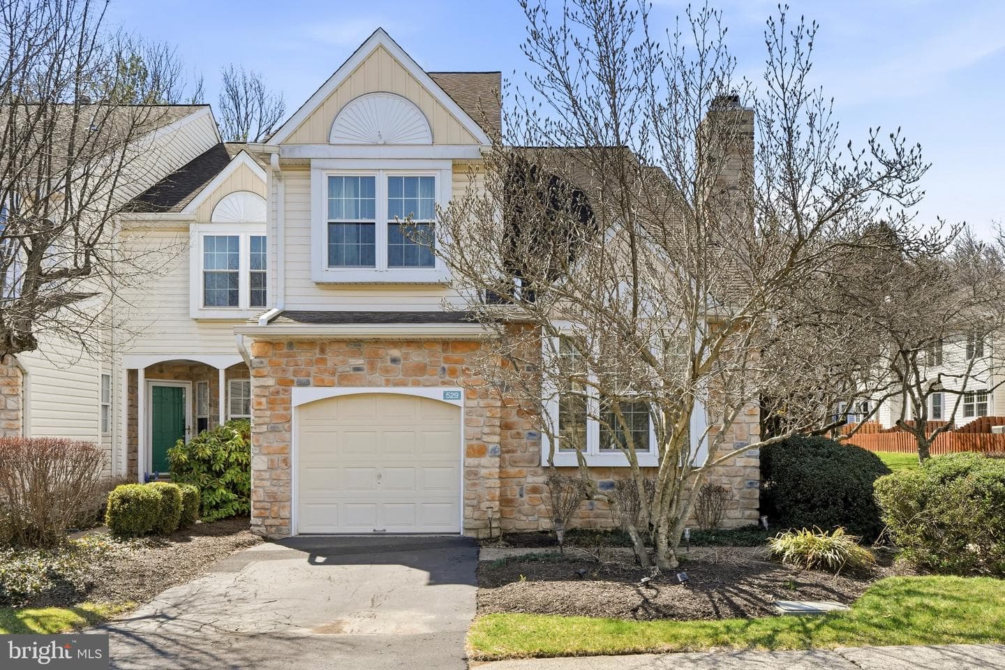 529 Aspen Woods Drive photo 2