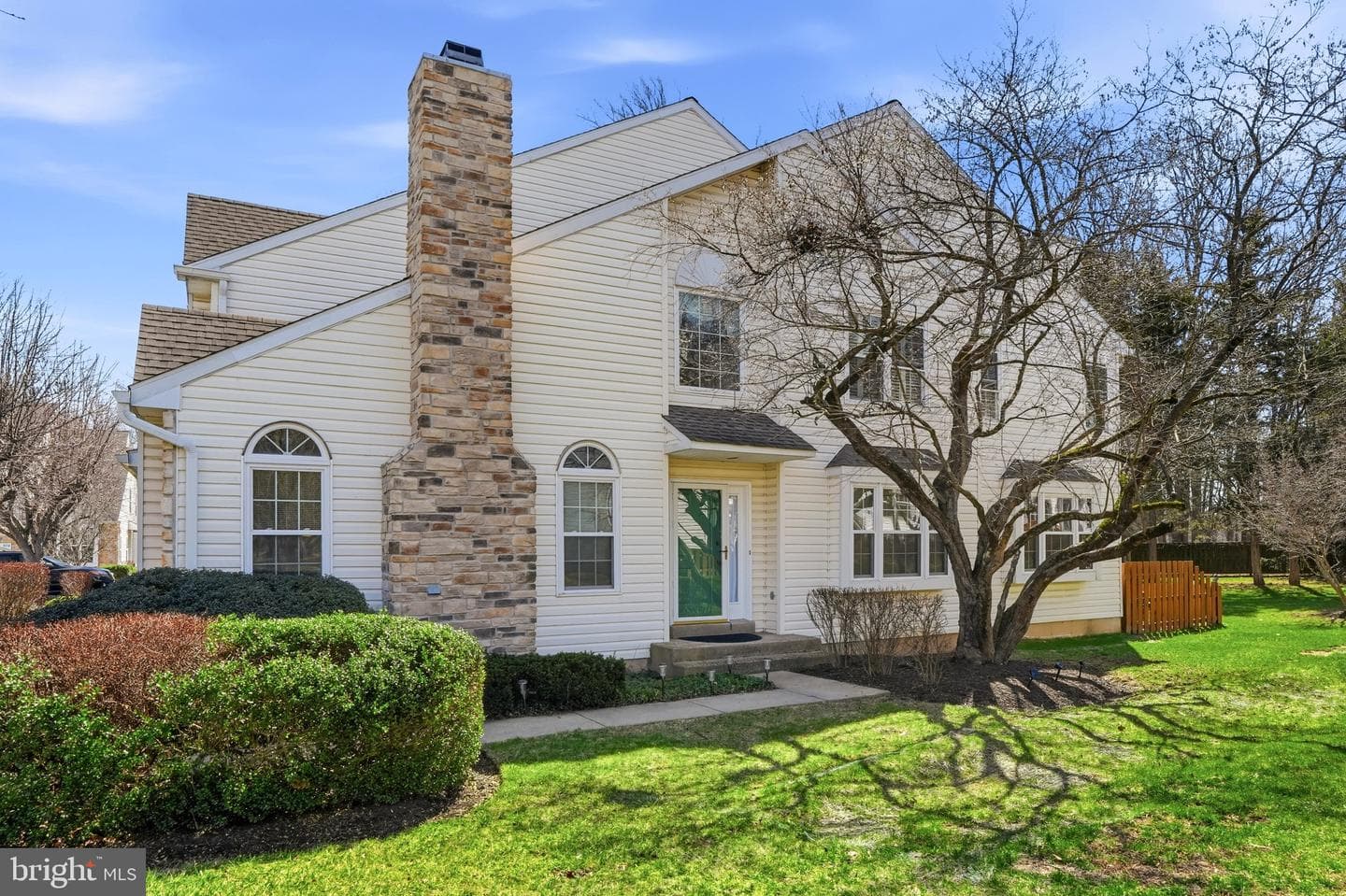 529 Aspen Woods Drive photo 3