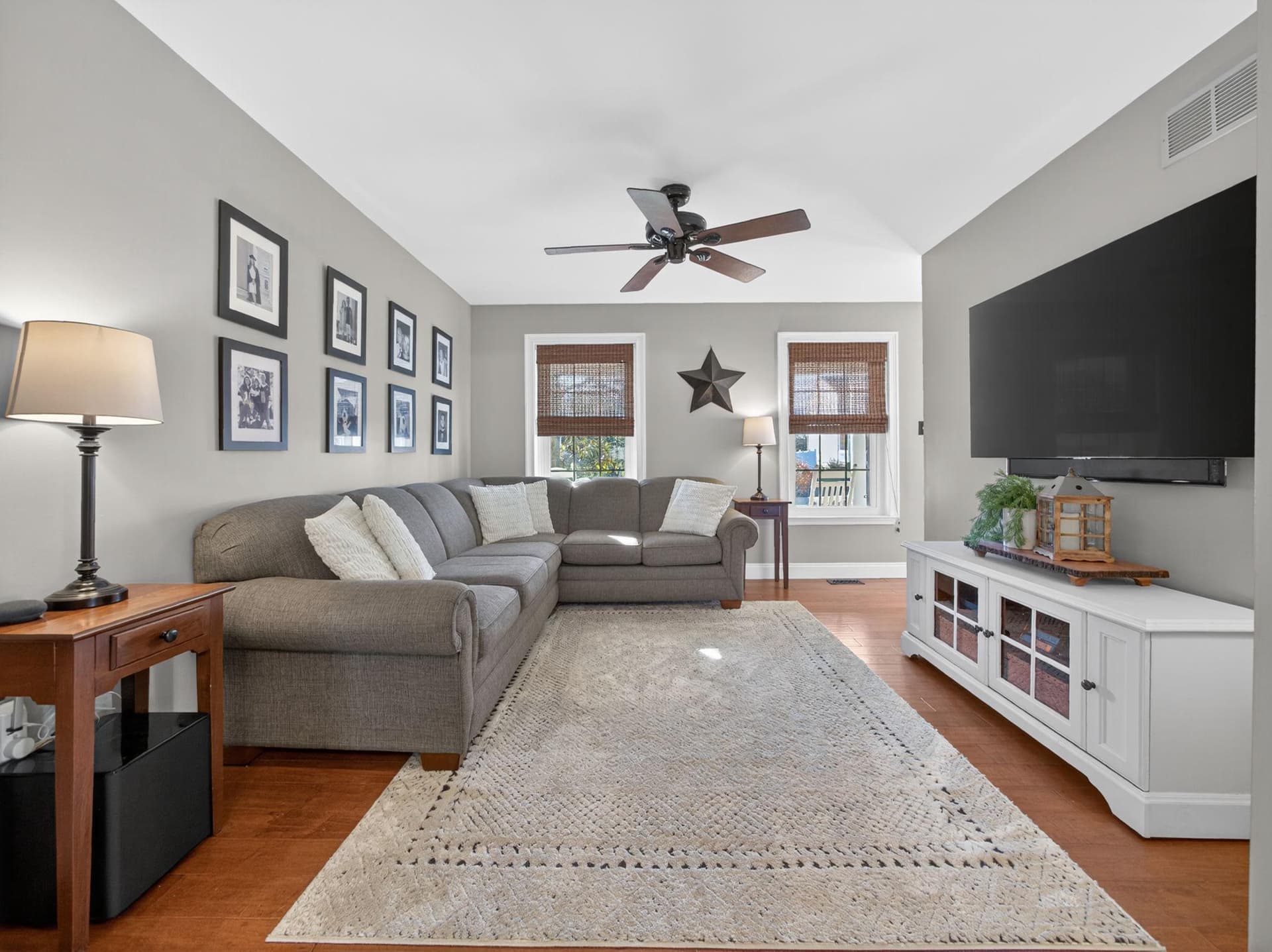 2040 Valley View Drive photo 16