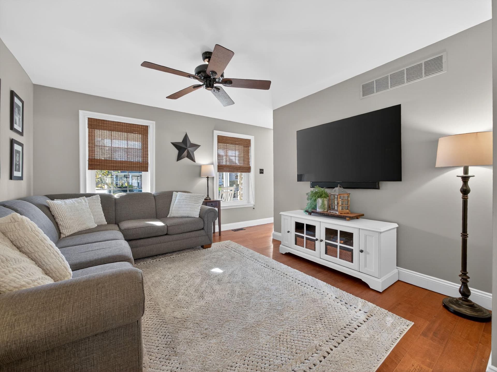 2040 Valley View Drive photo 17