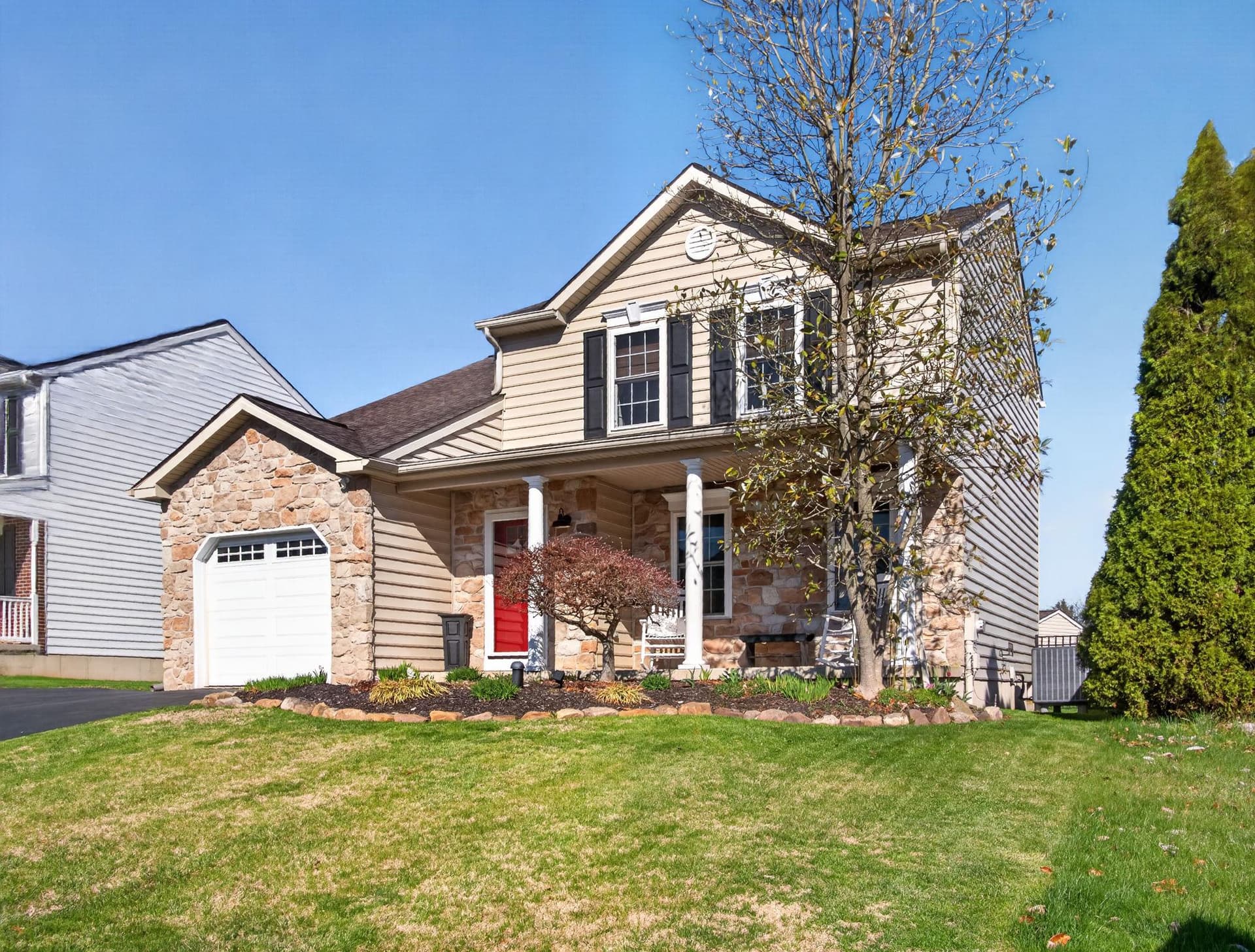 2040 Valley View Drive photo 4