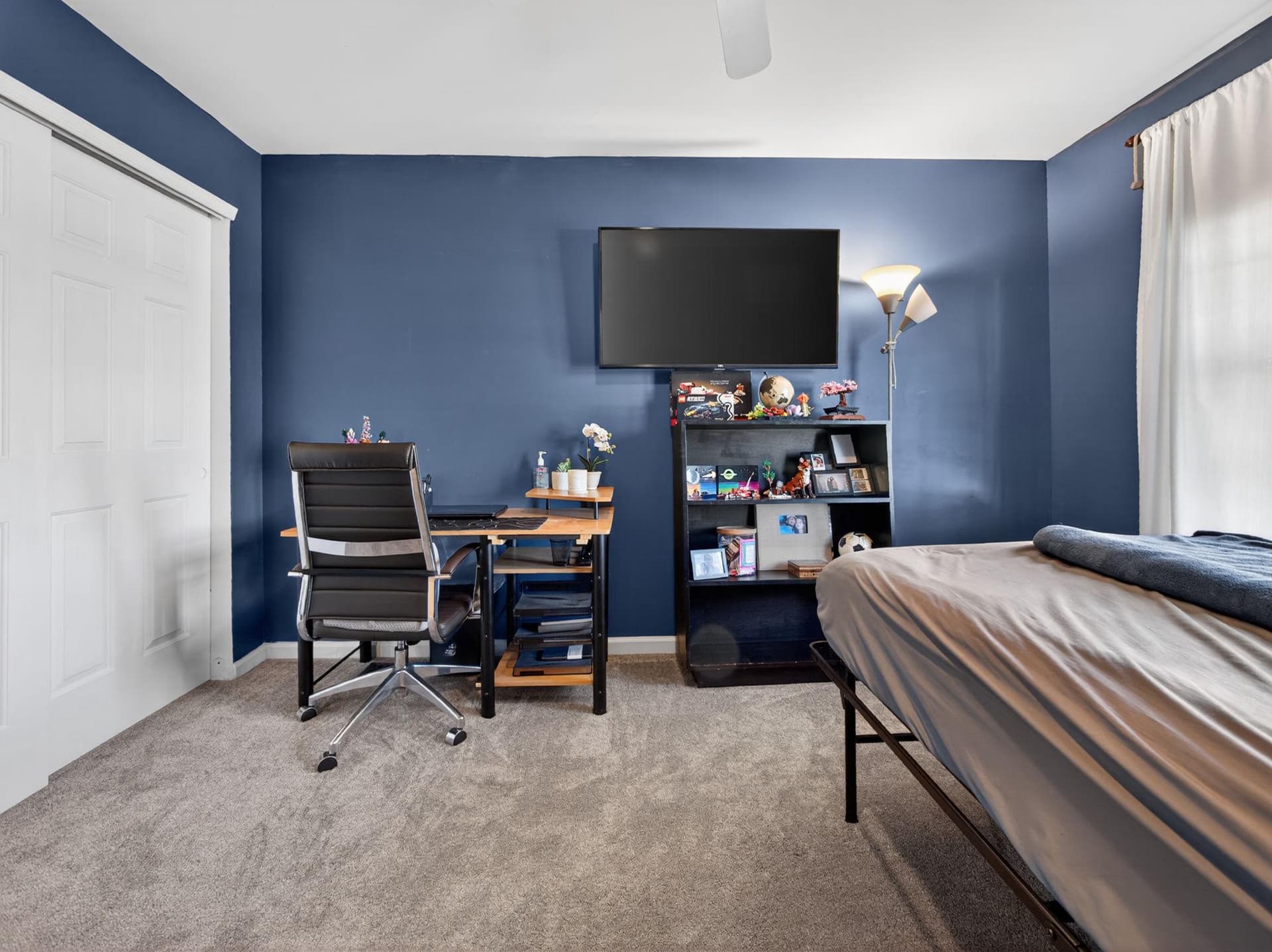 2040 Valley View Drive photo 44