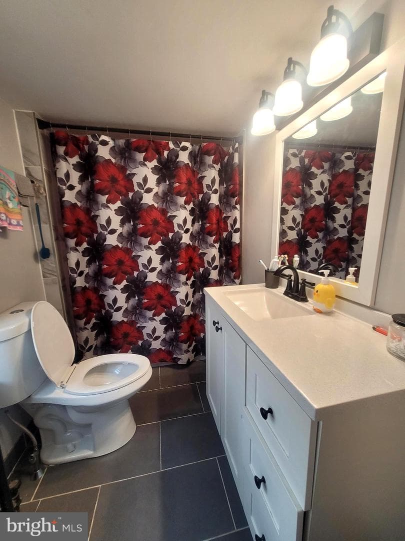 574 Bath Street photo 10