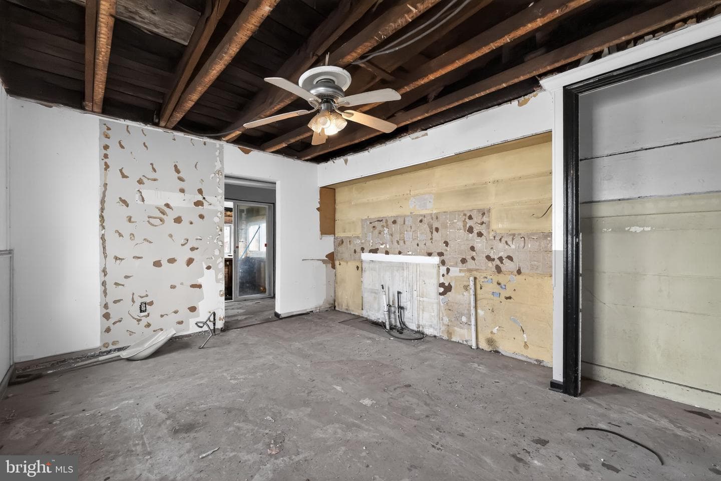 523 Swain Street photo 12