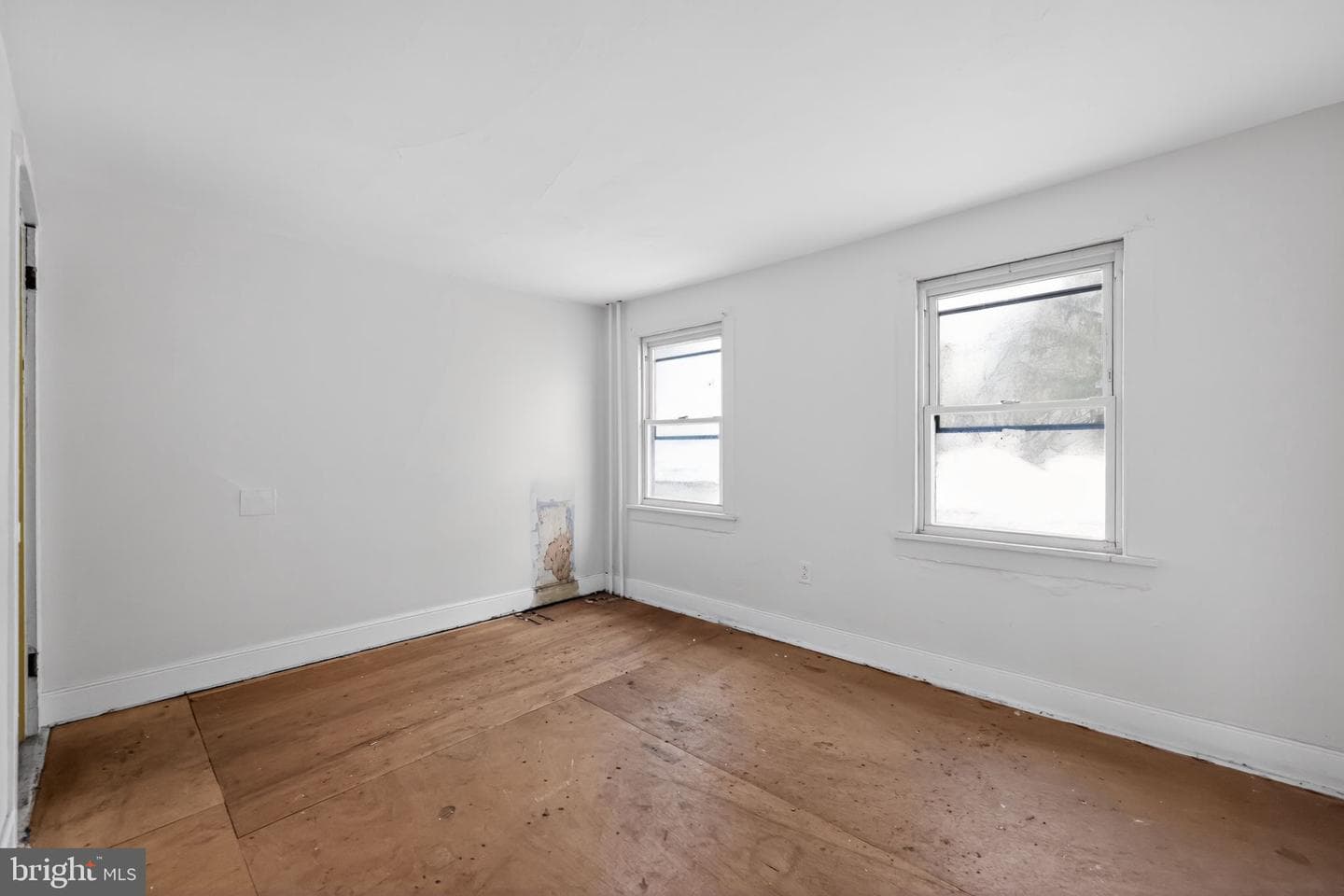 523 Swain Street photo 24