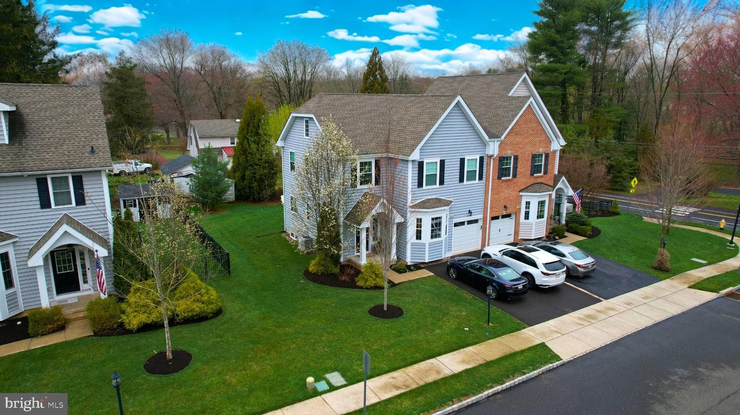 1920 Waid Way photo 31