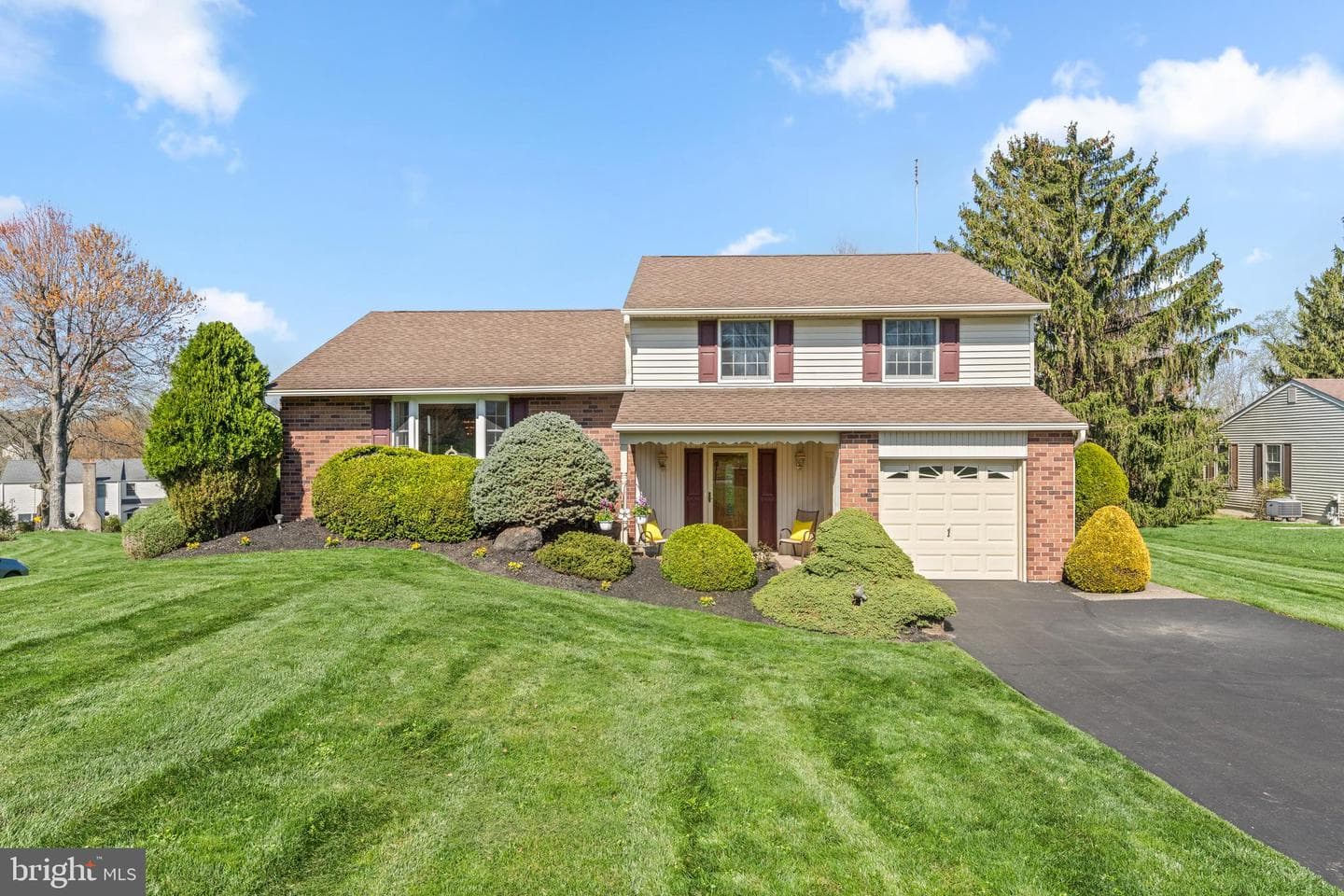 111 W Buttonwood Drive